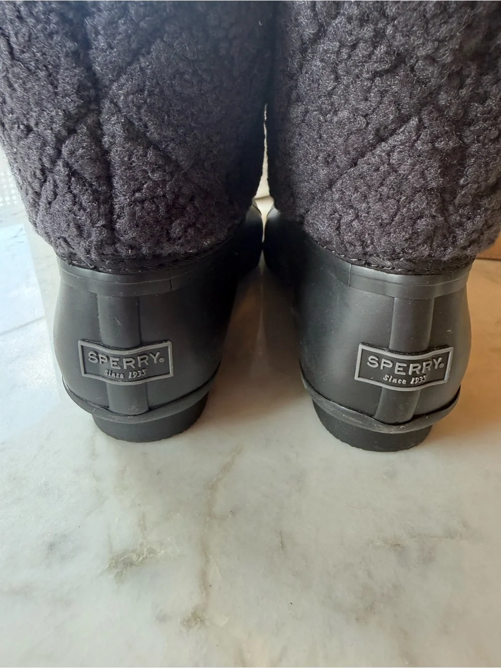 Sperry cozy sherpa